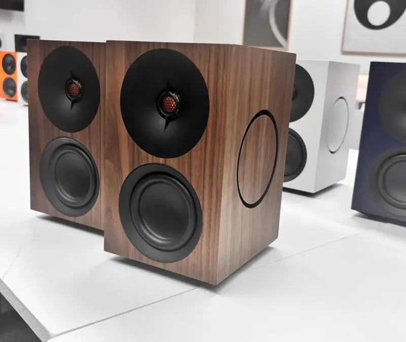 Hands on: Cambridge Audio L/R X – перший погляд