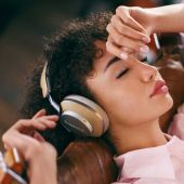 Bowers & Wilkins PX8 Tan