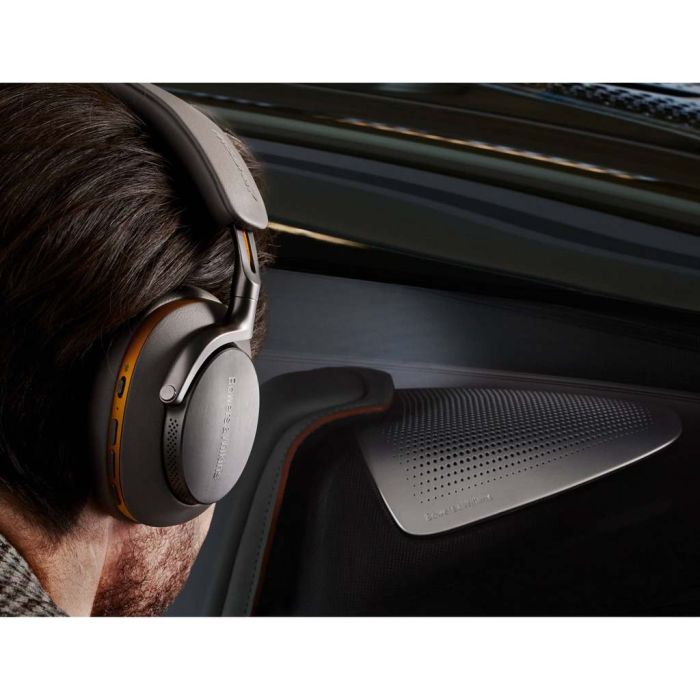 Bowers & Wilkins PX8 McLaren