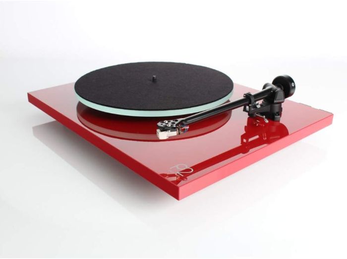 Rega Planar 2 High-Gloss Red