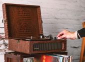 Crosley Voyager Brown Croc (CR8017A-BR)