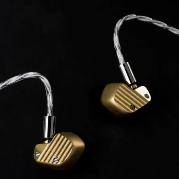 Final Audio A10000 Collector's Edition