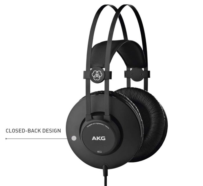 AKG K52