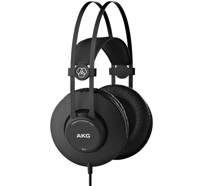 AKG K52