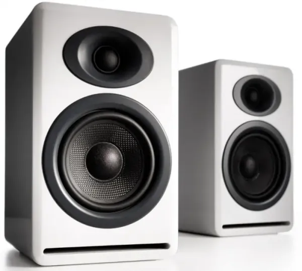 AudioEngine P4 White