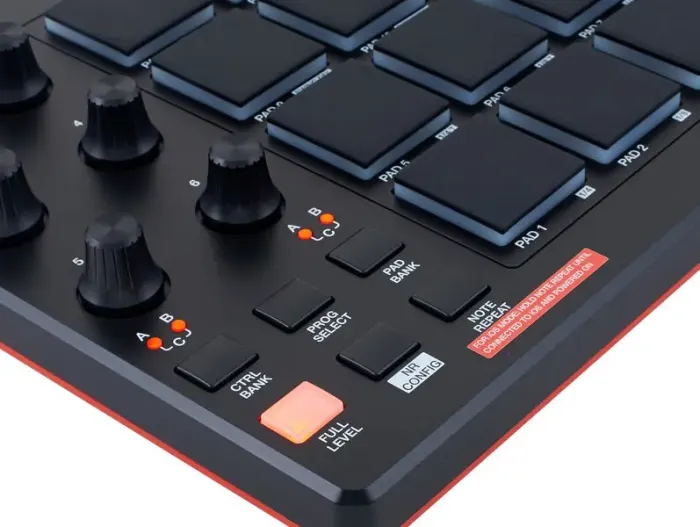 MIDI-контролер AKAI MPD218