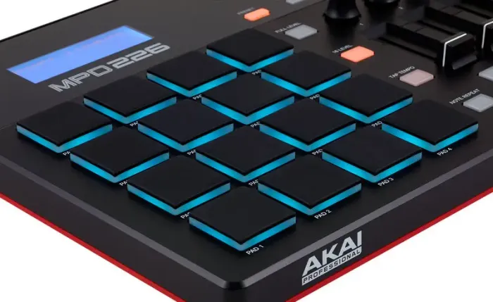 MIDI-контролер AKAI MPD226