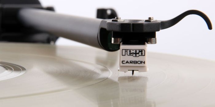 Rega Carbon MM