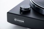 Rekkord Audio M 600 (Quintet Red) Black