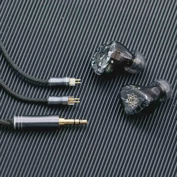 See Audio Bravery In-Ear Monitors Black