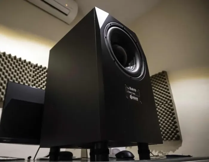 Сабвуфер студійний Adam Audio Sub10 MK2